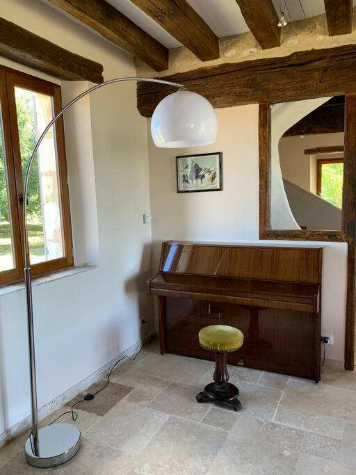Maison De Charme En Pleine Nature Saint-Germain-des-Grois エクステリア 写真